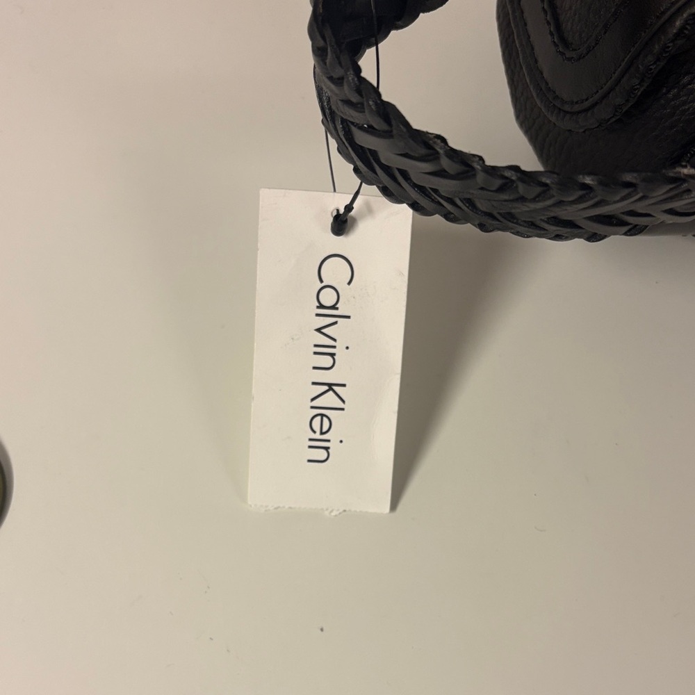 Black Leather Calvin Klein Shoulder Bag - Picture 2 of 9